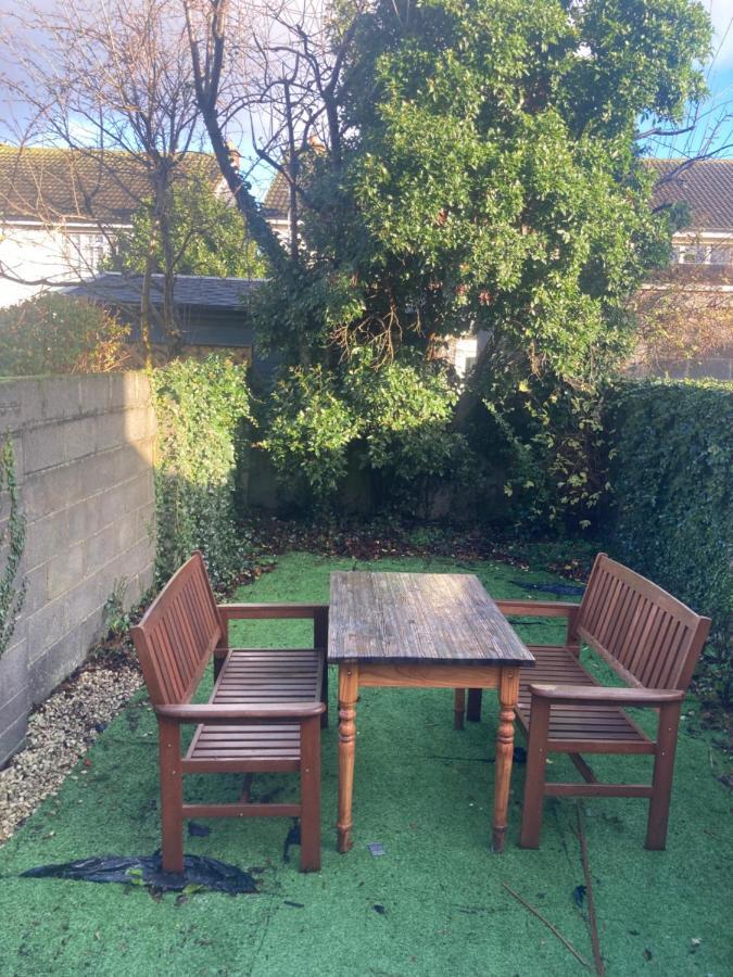 Entire Terraced Two Story Redbrick House With Parking In Secluded Cul De Sac Vila Dublin Exterior foto