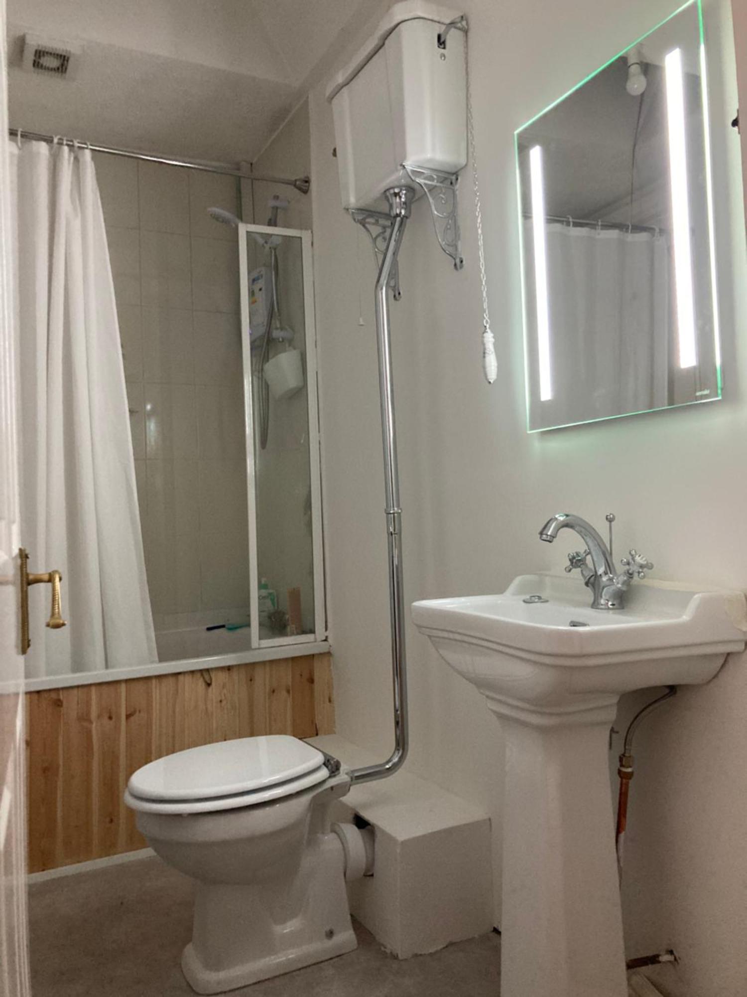 Entire Terraced Two Story Redbrick House With Parking In Secluded Cul De Sac Vila Dublin Exterior foto